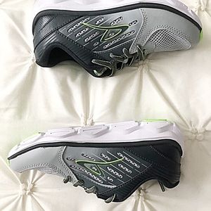 Boys Size 1 Grey Tennis Shoes GeoFoam NWT